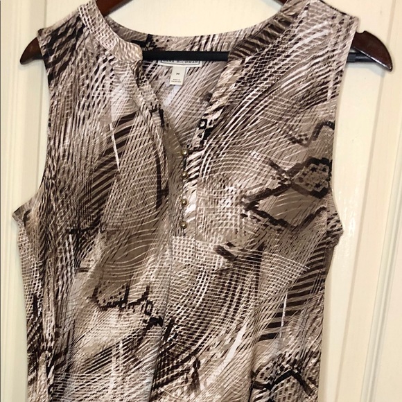 Dana Buchman Tops - Dana Buchman - Sleeveless Blouse - Size Medium